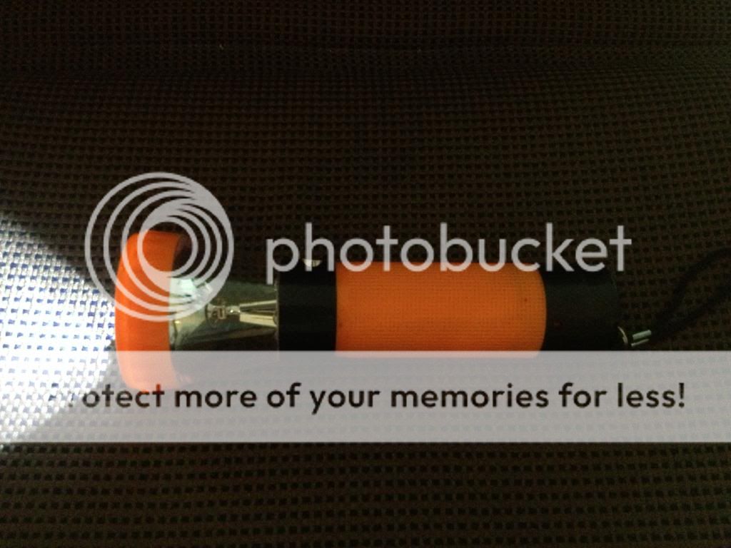 Đèn pin siêu sáng giá rẻ - 24