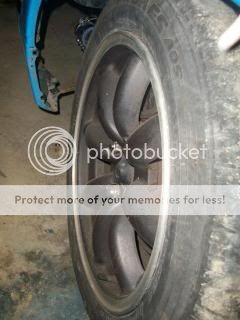 http://i628.photobucket.com/albums/uu2/csholtes612/240sx003.jpg