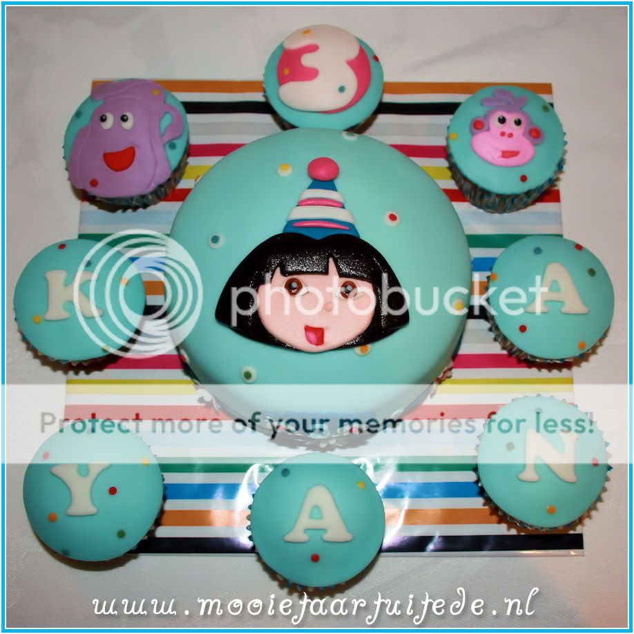 http://i628.photobucket.com/albums/uu5/Abeers/Mijn%20taarten/Dorataartcupcakes.jpg